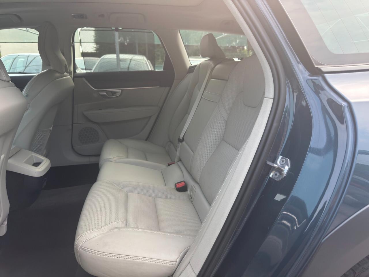 Volvo V90 Cross Country D5 AWD Geartronic Pro