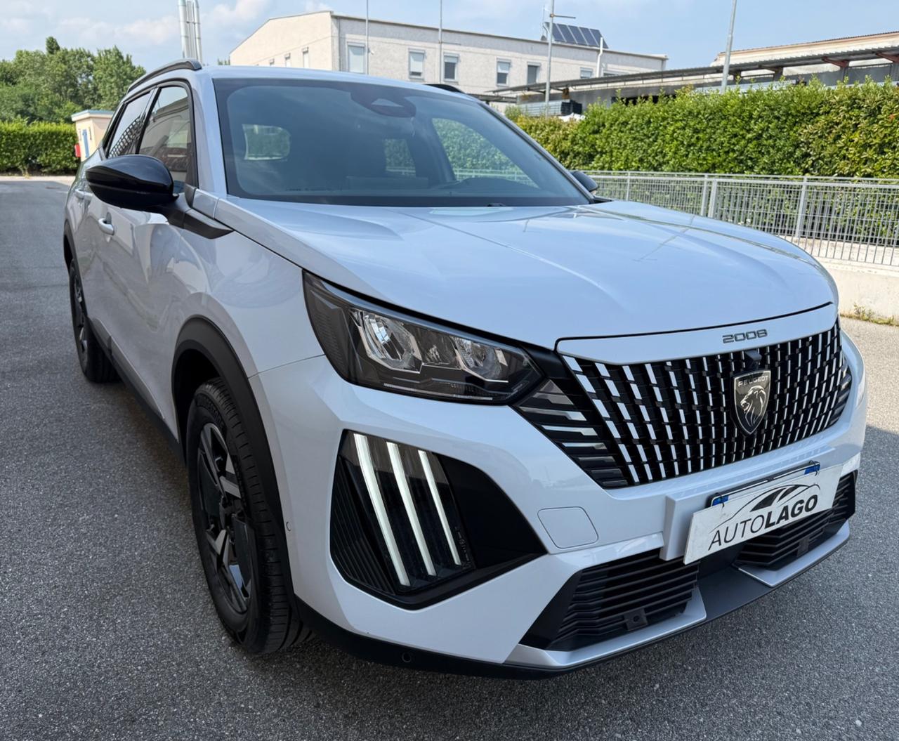 Peugeot 2008 Hybrid 145 e-DCS6 Allure …2025