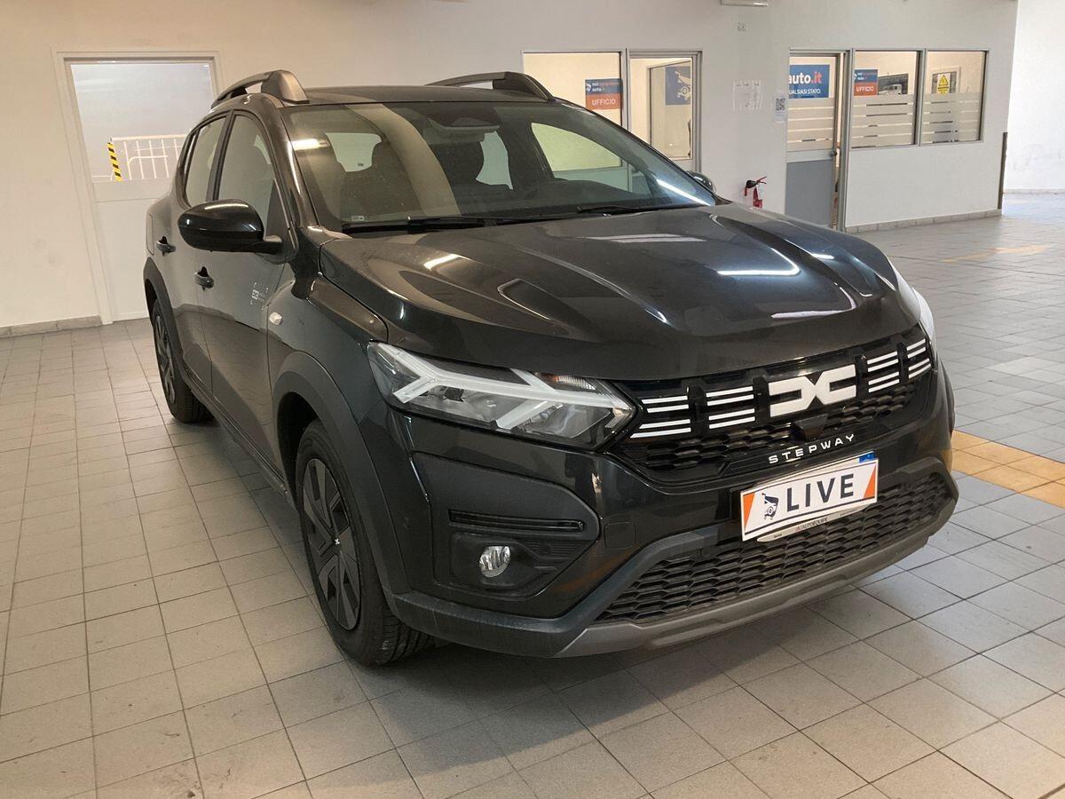 Auto in arrivo Dacia Sandero Stepway 1.0 TCe ECO-G Expression