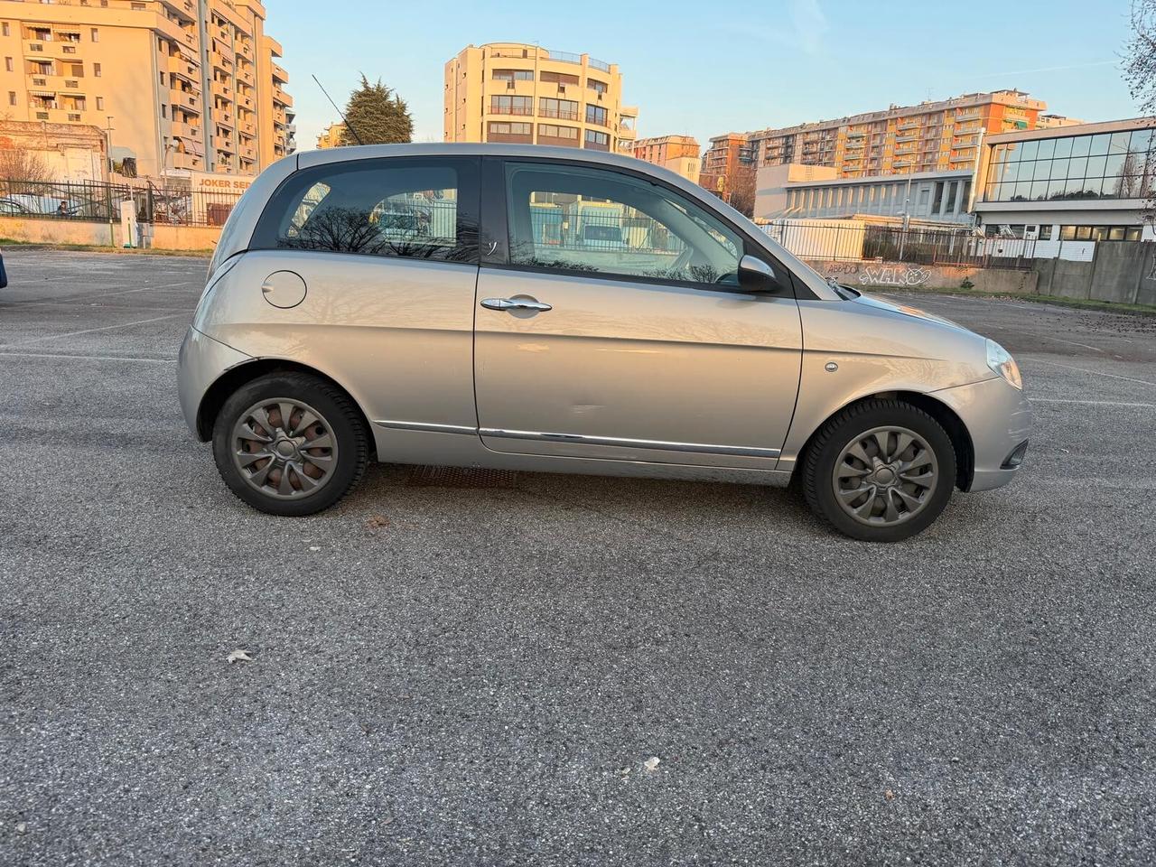 Lancia Ypsilon 1.2 Argento