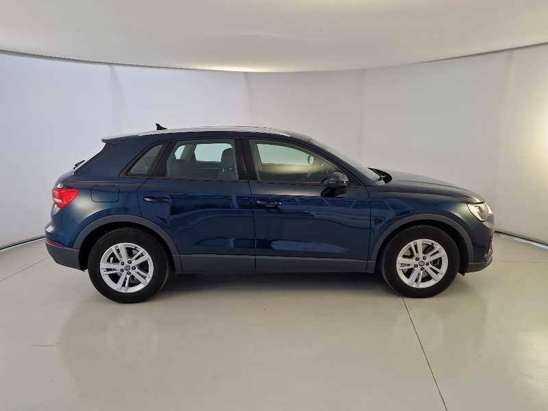 AUDI Q3 40 TDI quattro S tronic Business