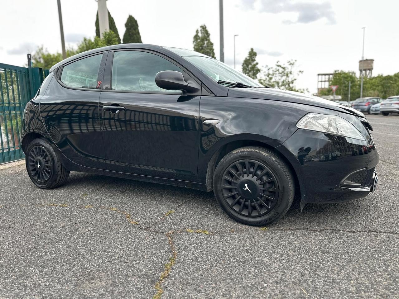 Lancia Ypsilon GPL RINNOVATO GARANZIA 12 MESI