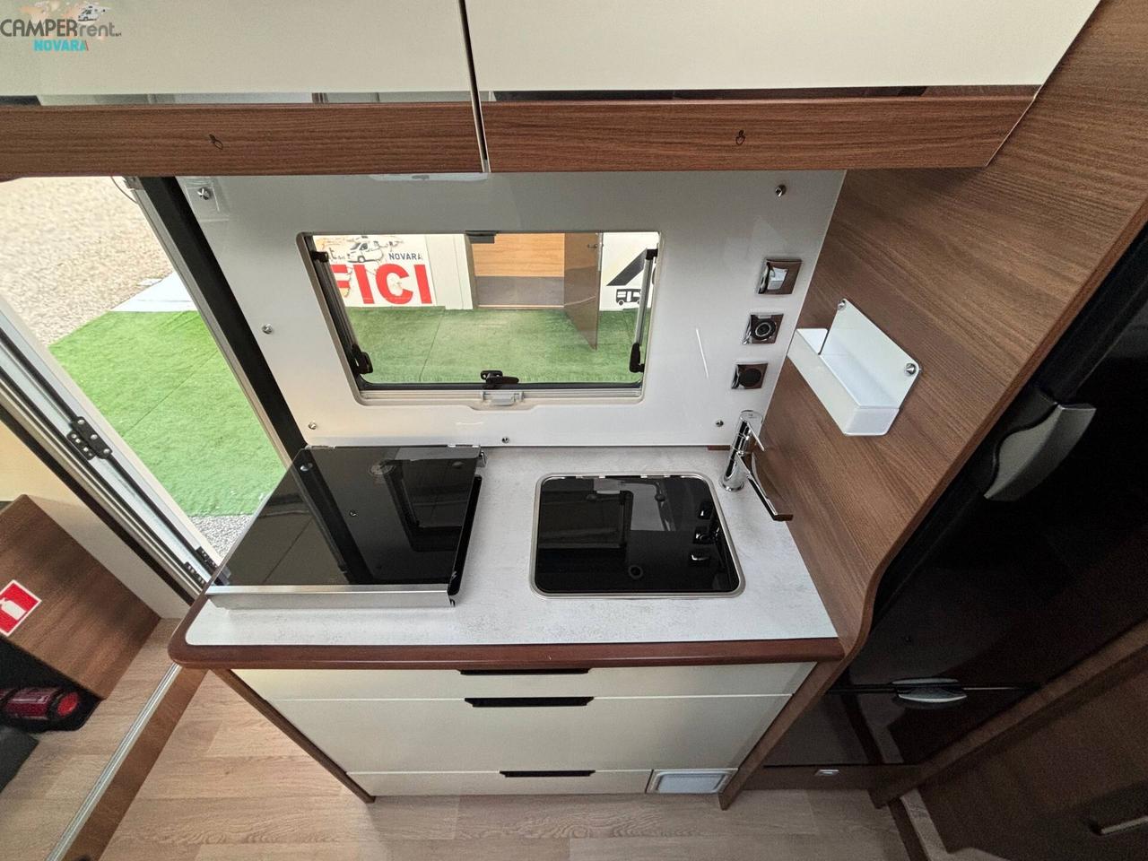 RAPIDO C55i - motorhome con letti gemelli in coda ed ampio garage