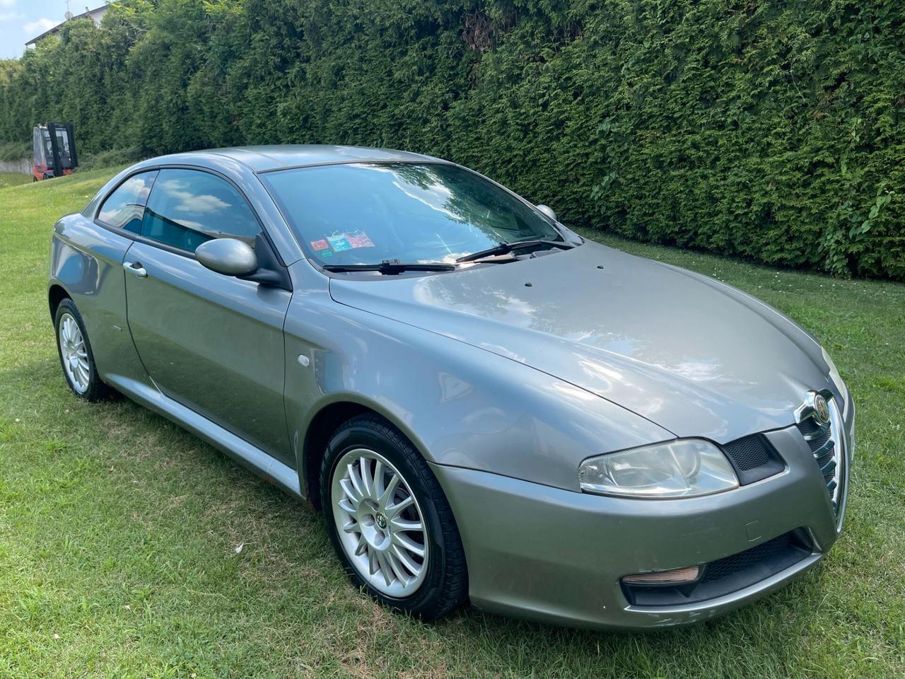 Alfa Romeo GT 2.0 JTS 16V Luxury