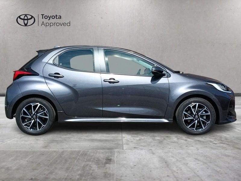 Toyota Yaris Hybrid Trend MY22