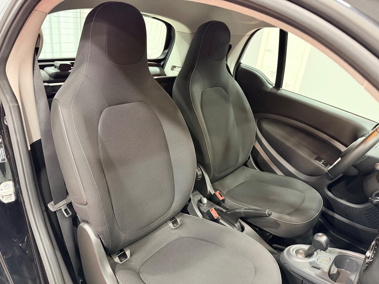 Smart ForTwo EQ PASSION 6300KM CERTIFICATI MERCEDES