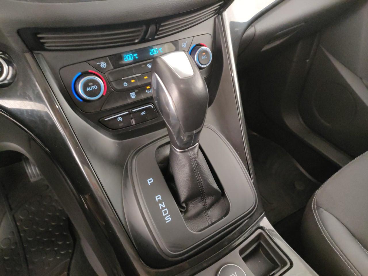 FORD Kuga 2.0 tdci Titanium s&s awd 150cv powershift