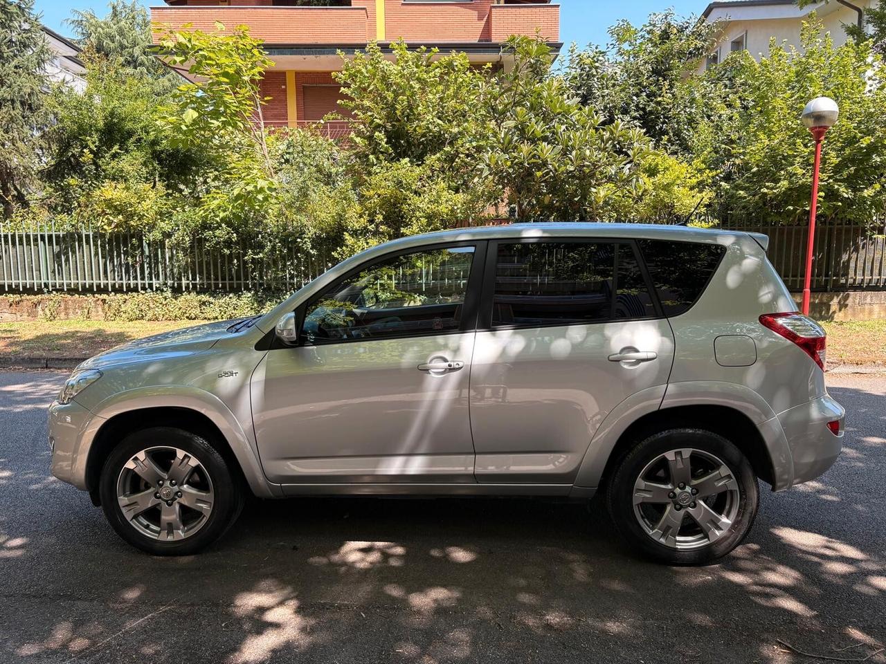 Toyota RAV 4 RAV4 Crossover 2.2 D-Cat A/T 150 CV Luxury