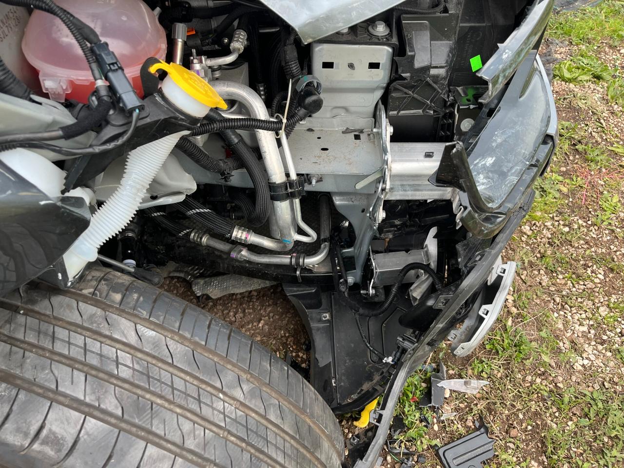 Jeep Avenger BEV Summit 115kW 156 cV Incidentato