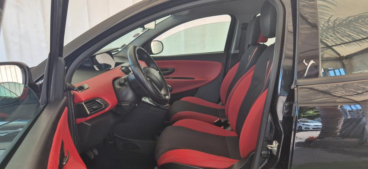 LANCIA Ypsilon 1.2 69CV Adatta Per Neopatentati 2014
