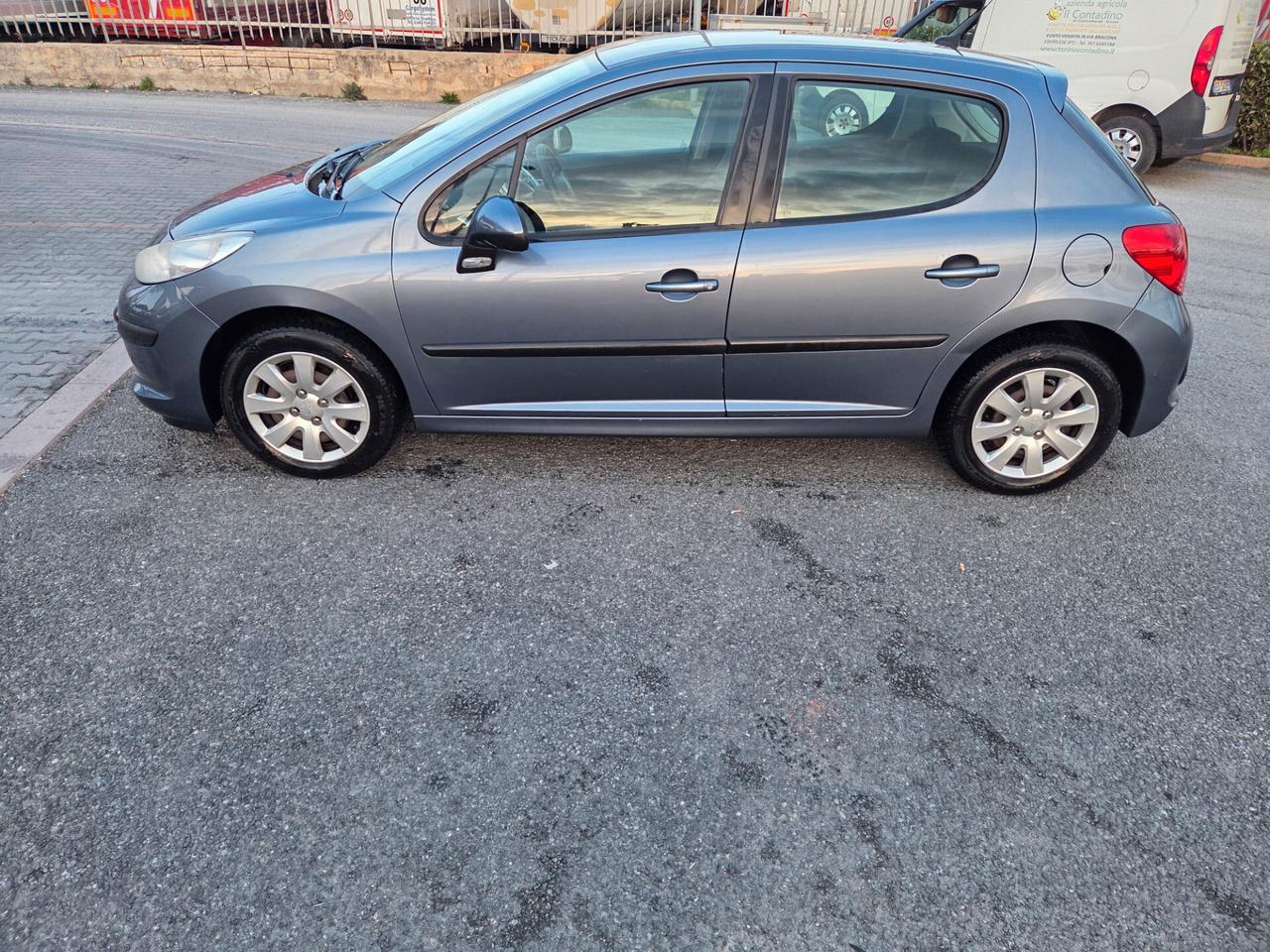 Peugeot 207 1.4 HDi 70CV 5p. ONE Line 2008