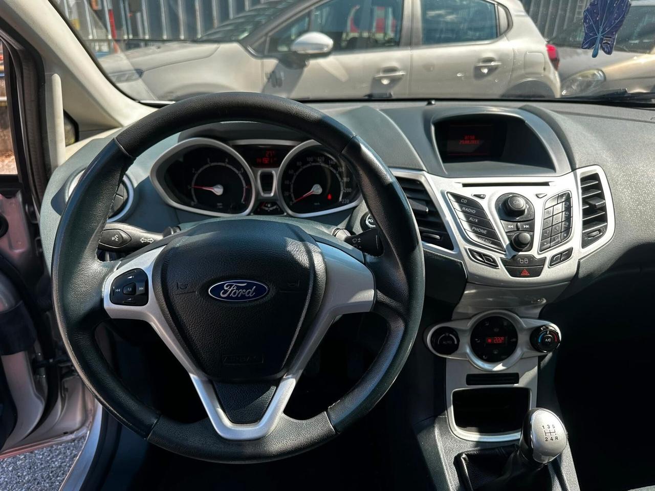 Ford Fiesta 1.4 5 porte Bz.- GPL Titanium NEOPATENTATI