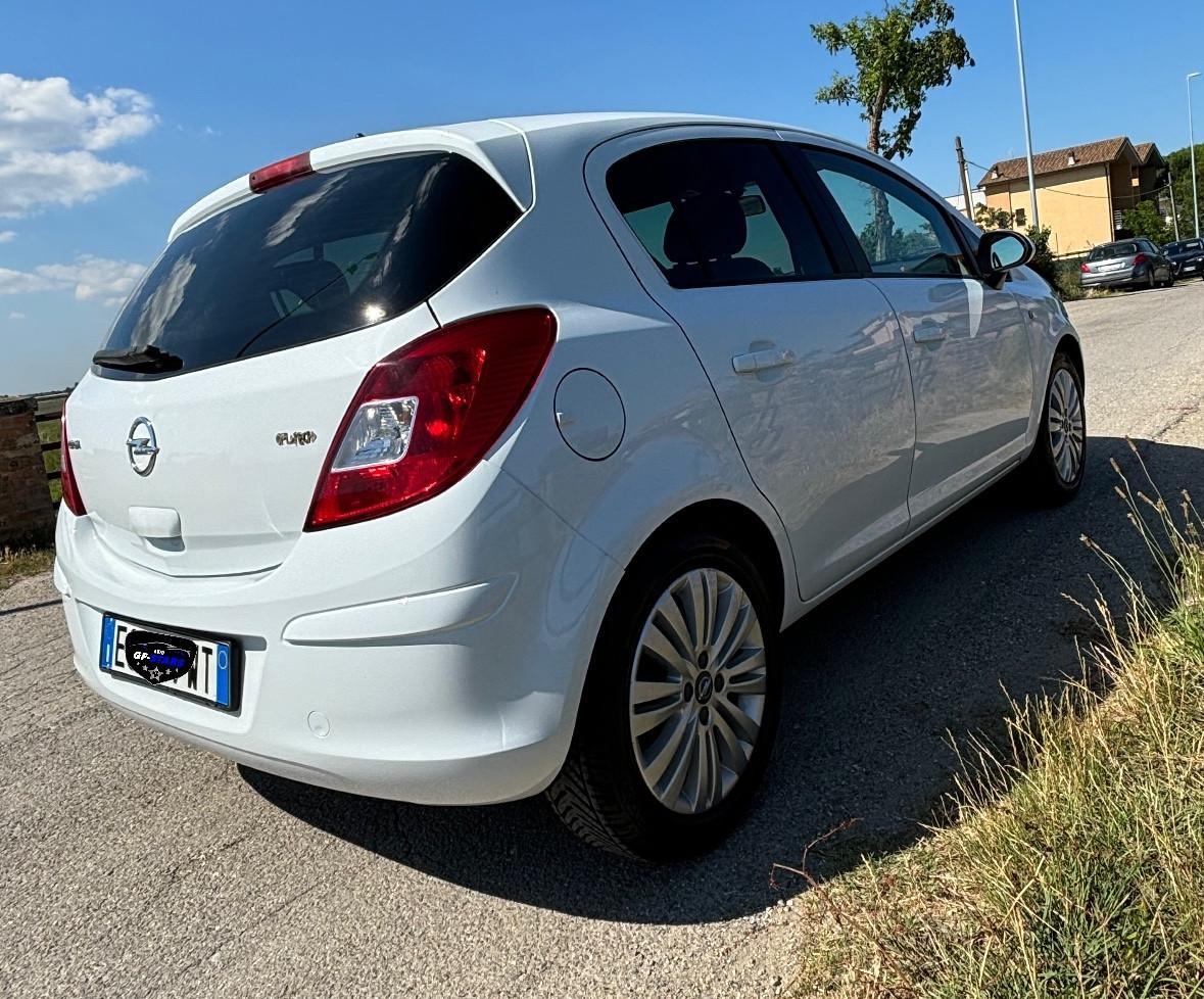 Opel Corsa 1.2 85CV 5 porte GPL-TECH Club