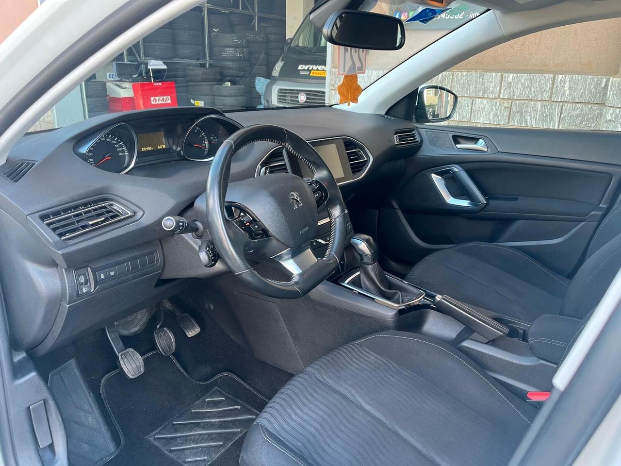 Peugeot 308 308 5p 1.2 puretech Active-unico proprietario