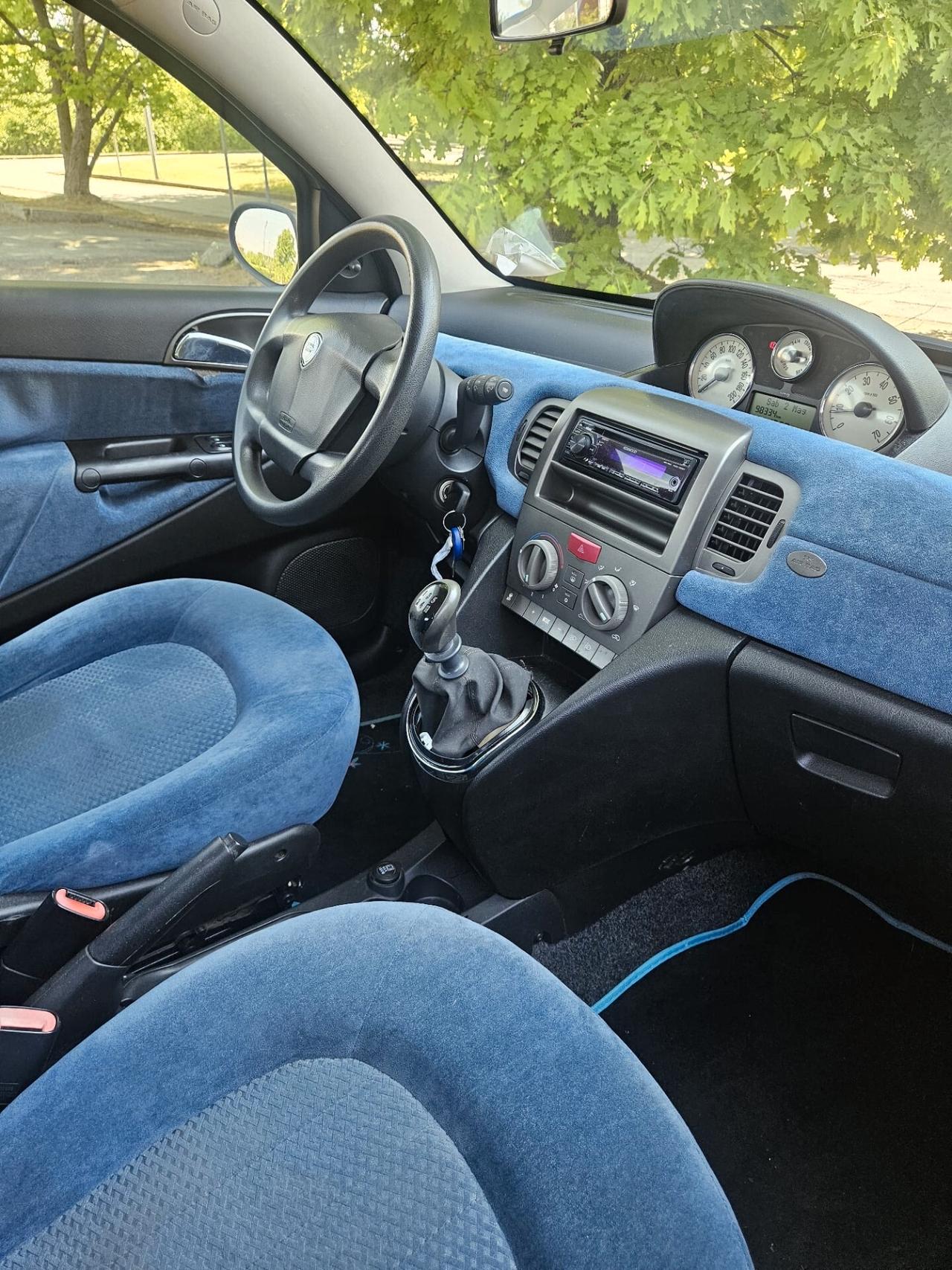 Lancia Ypsilon 1.2 NEOPATENTATI