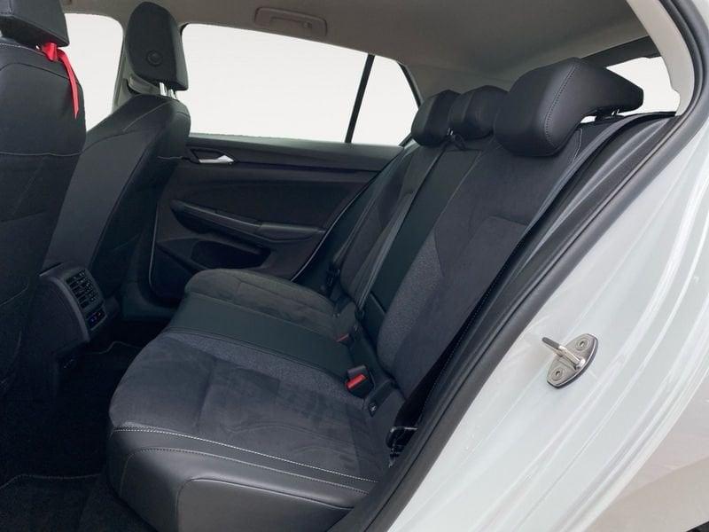 Volkswagen Golf 1.5 eTSI ACT Style DSG