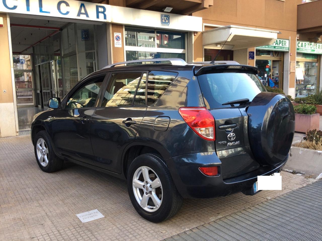 Toyota RAV 4 2.2 D-4D 136 CV Luxury