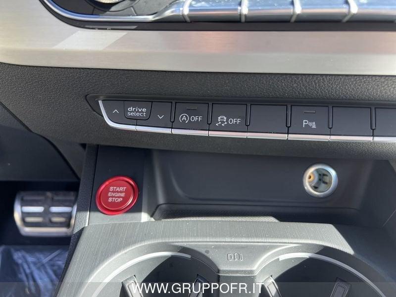 Audi A4 Avant 40 TDI S tronic S line edition