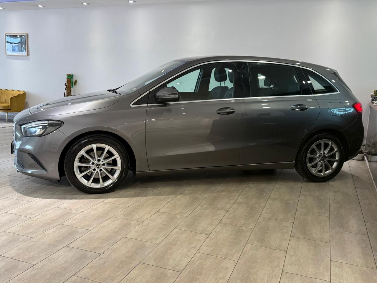 Mercedes Classe B 180d Sport AUTOMATICA 2021 Soli 90.000 KM