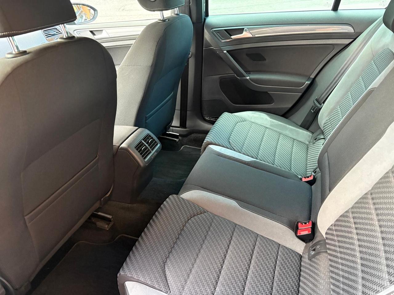 Volkswagen Golf 1.6 TDI 115 CV 5p. R-LINE BlueMotion Technology