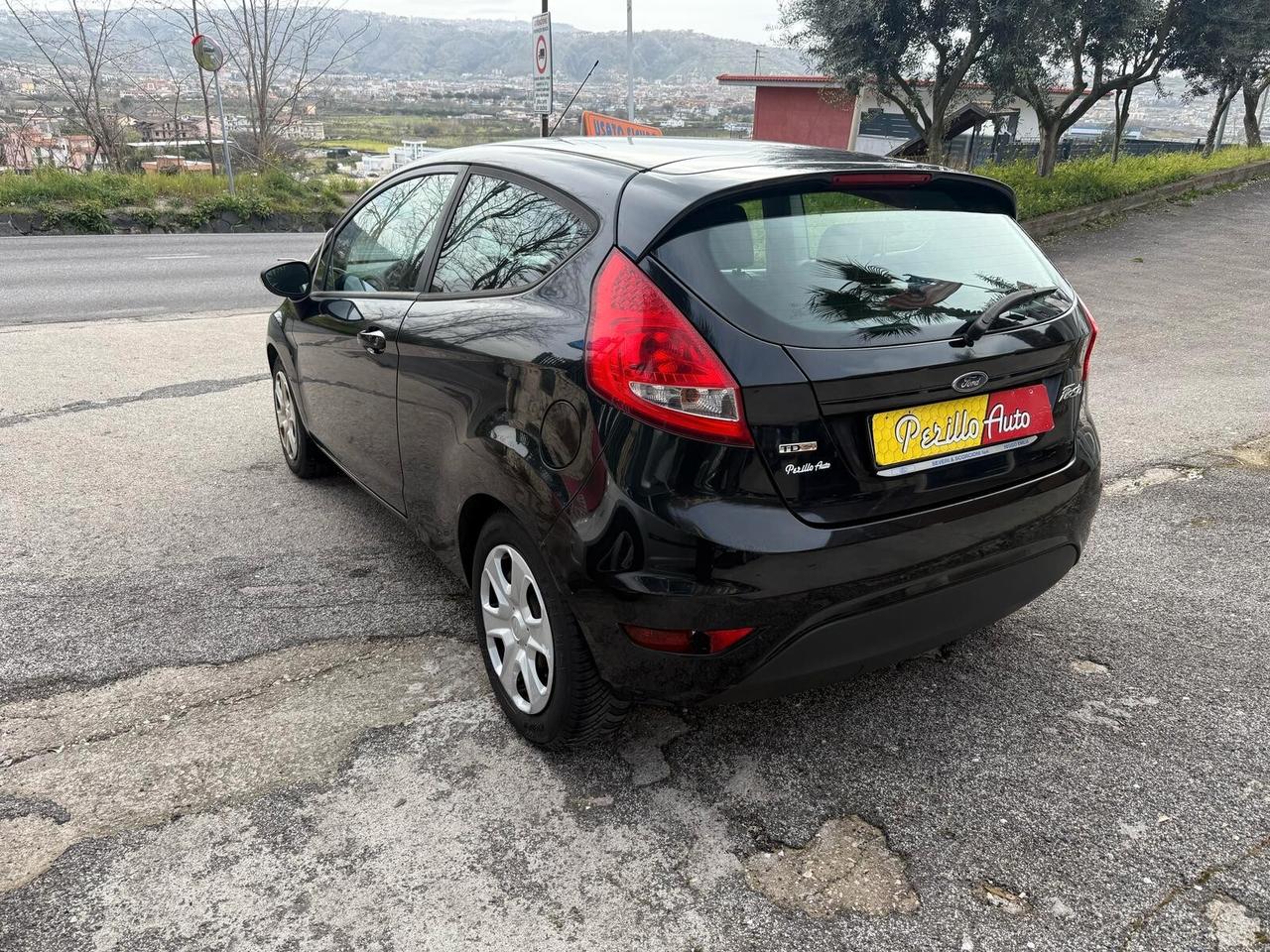 Ford Fiesta 1.4 TDCi 68CV 3 porte Titanium