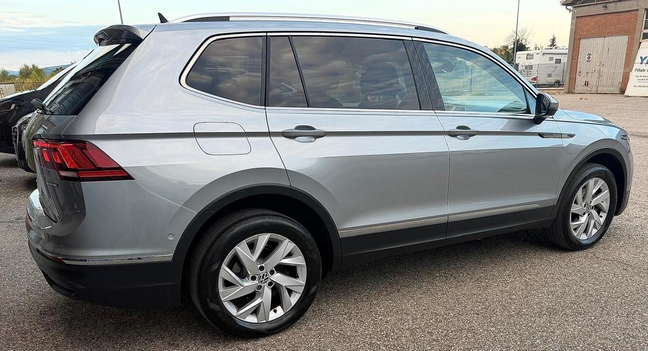 Volkswagen Tiguan Allspace 2.0 TDI SCR DSG 4MOTION Life 7 posti