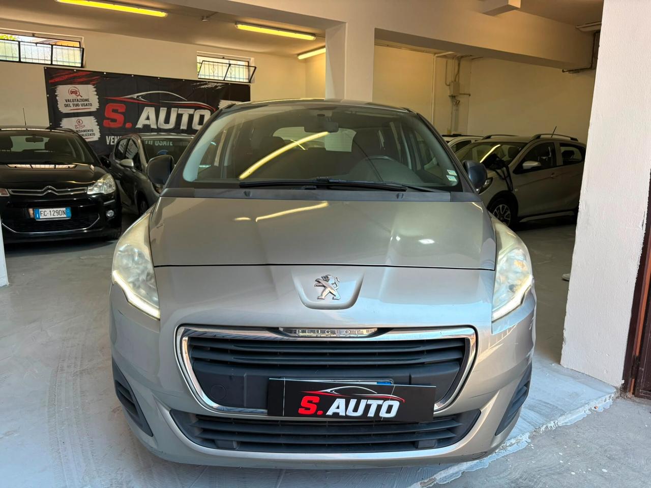 Peugeot 5008 1.6 HDi 115CV Business