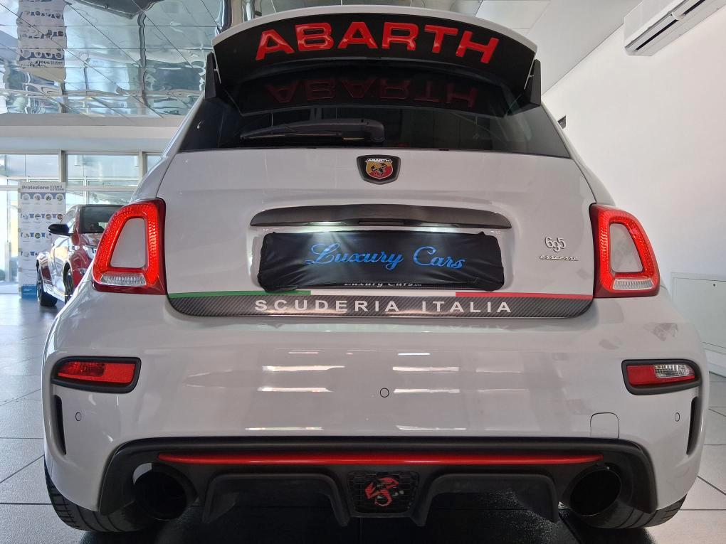 ABARTH 695 1.4 TURBO T-JET ESSEESSE 180 CV