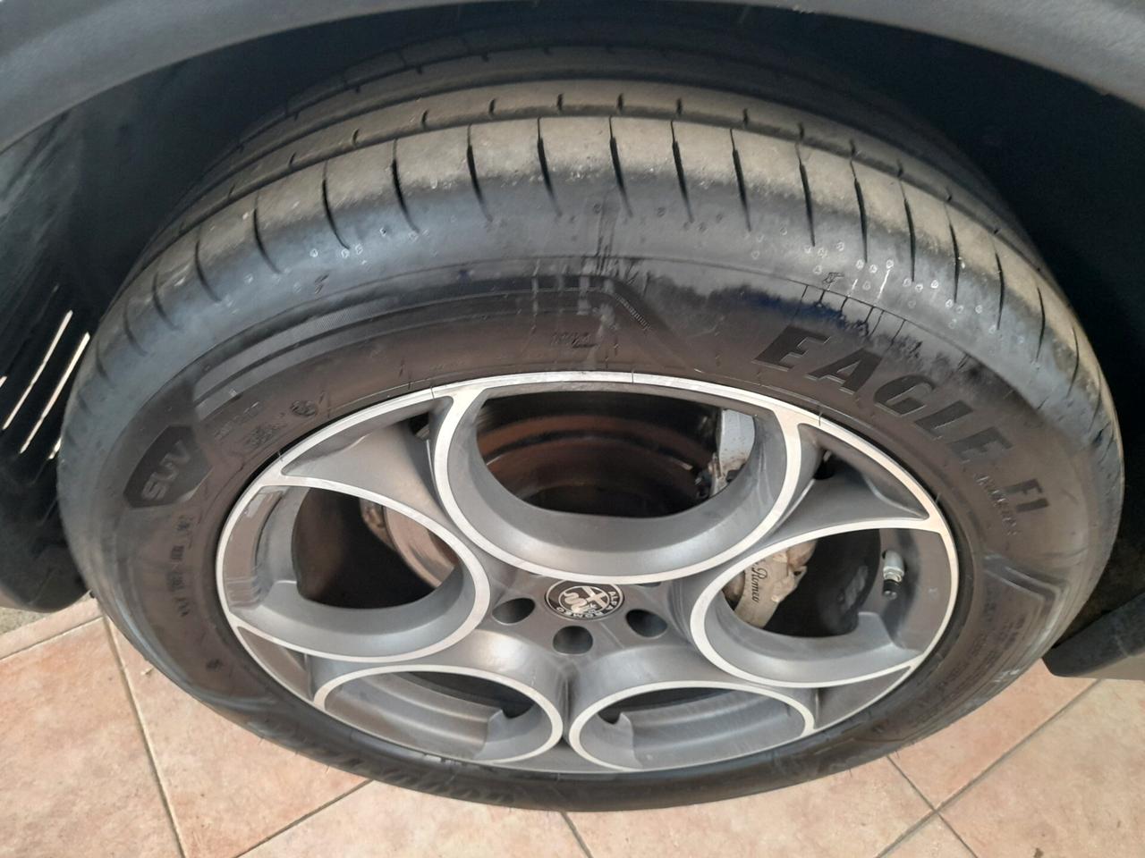 Alfa Romeo Stelvio 2.2 Turbodiesel 180 CV AT8 Q4 Executive
