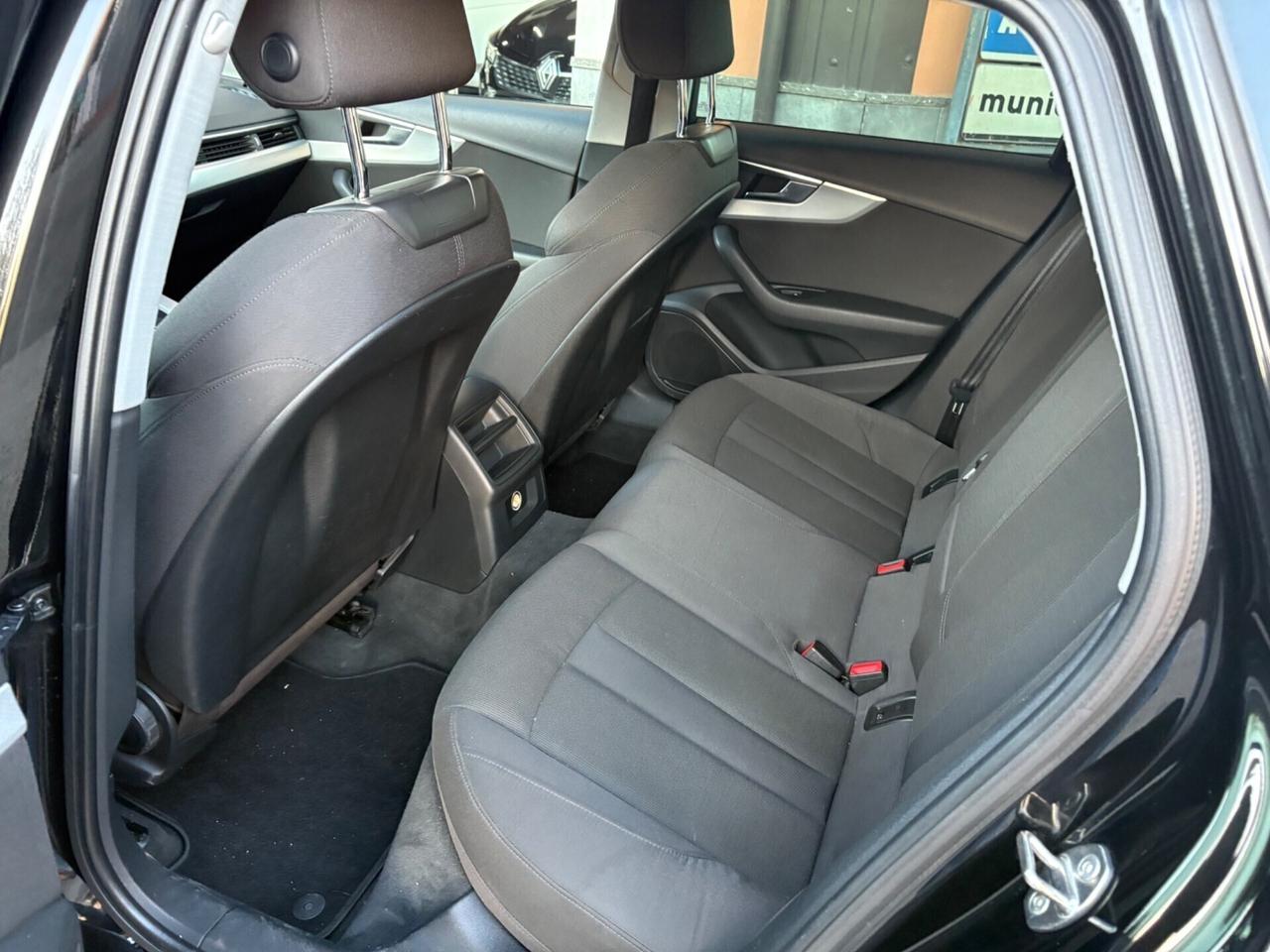 Audi A4 2.0 TDI 150 CV ultra S tronic Sport