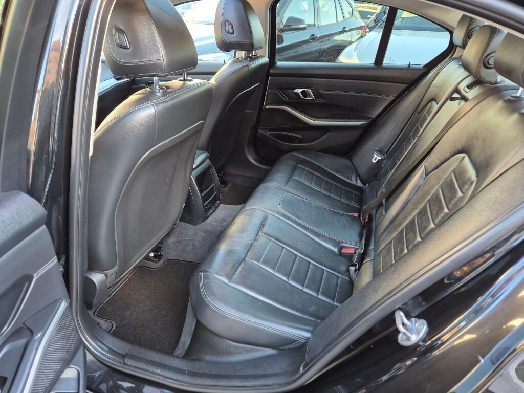 Bmw 320D 190CV BERLINA LED TETTO APRIBILE