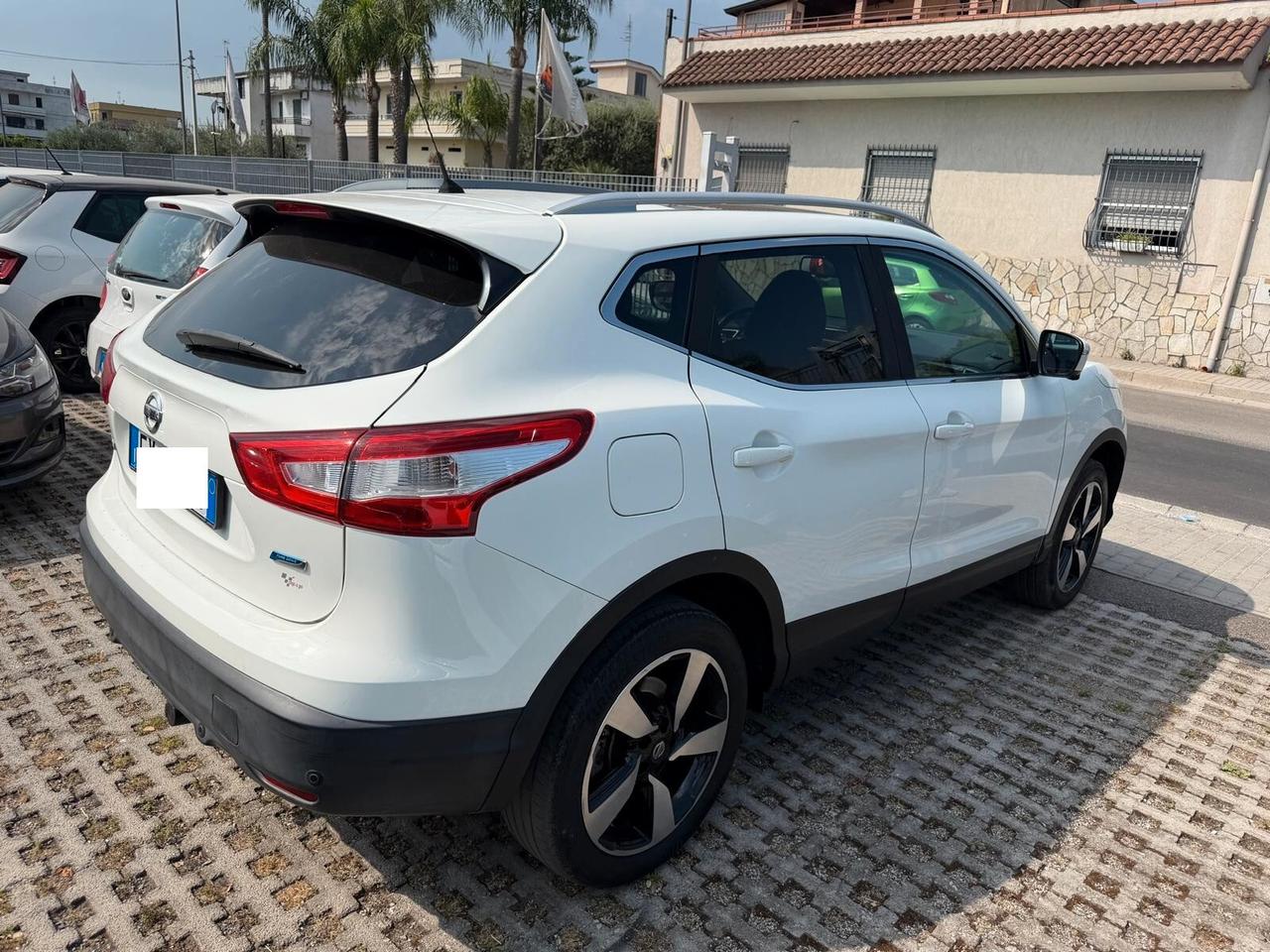Nissan Qashqai 1.5 dCi Tekna-03/2015
