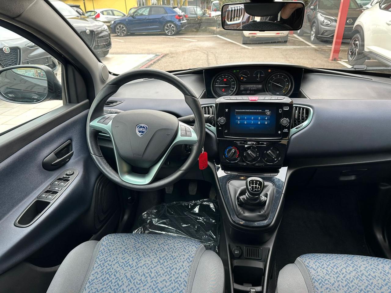 Lancia Ypsilon 1.0 FireFly 5 porte S&S Hybrid Gold
