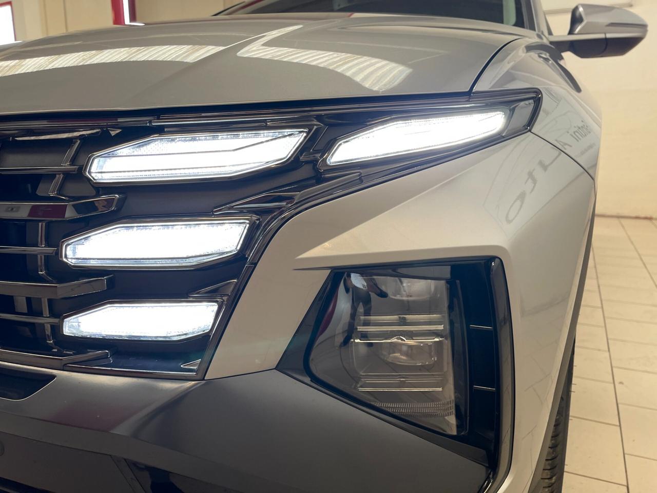 Hyundai Tucson Exellence 1.6 crdi 48V dct c.auto-LEGGI SOTTO