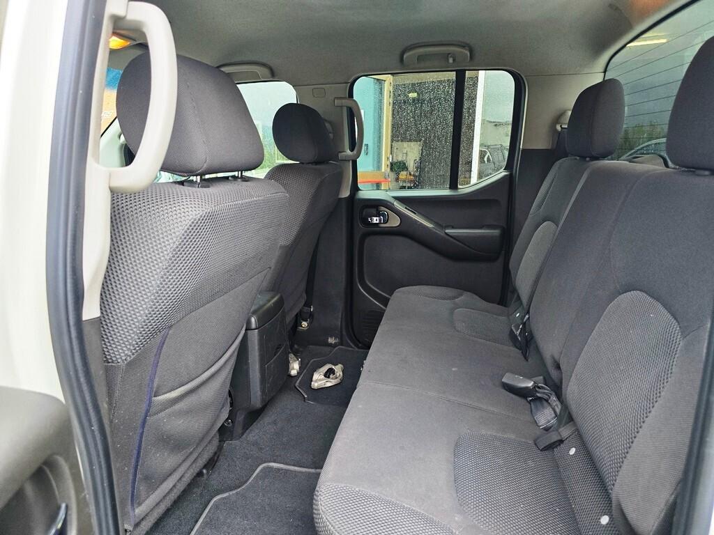 Nissan Navara 2.5 dCi 171 CV "LE"