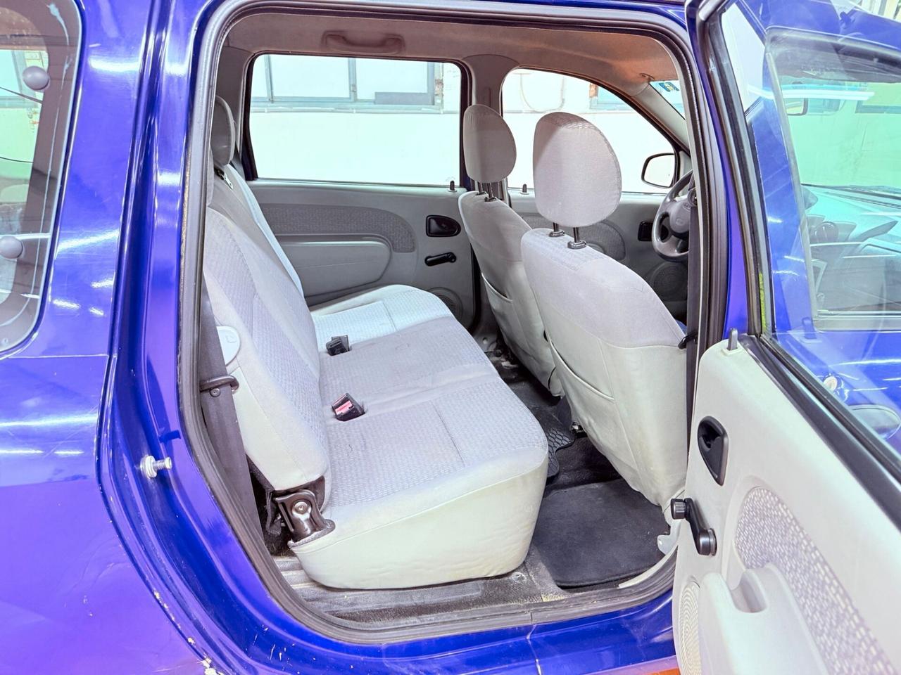 Dacia Logan 1.5 dCi 70CV 7 posti ok Neopatentati
