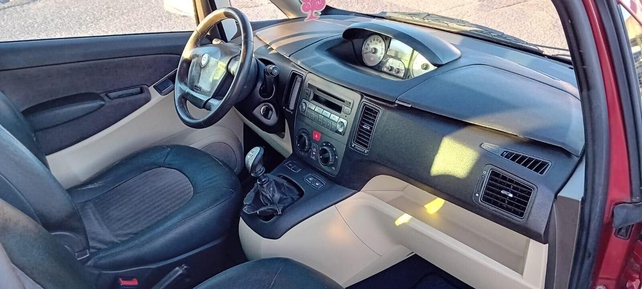 Lancia MUSA 1.4 16V Platino Plus