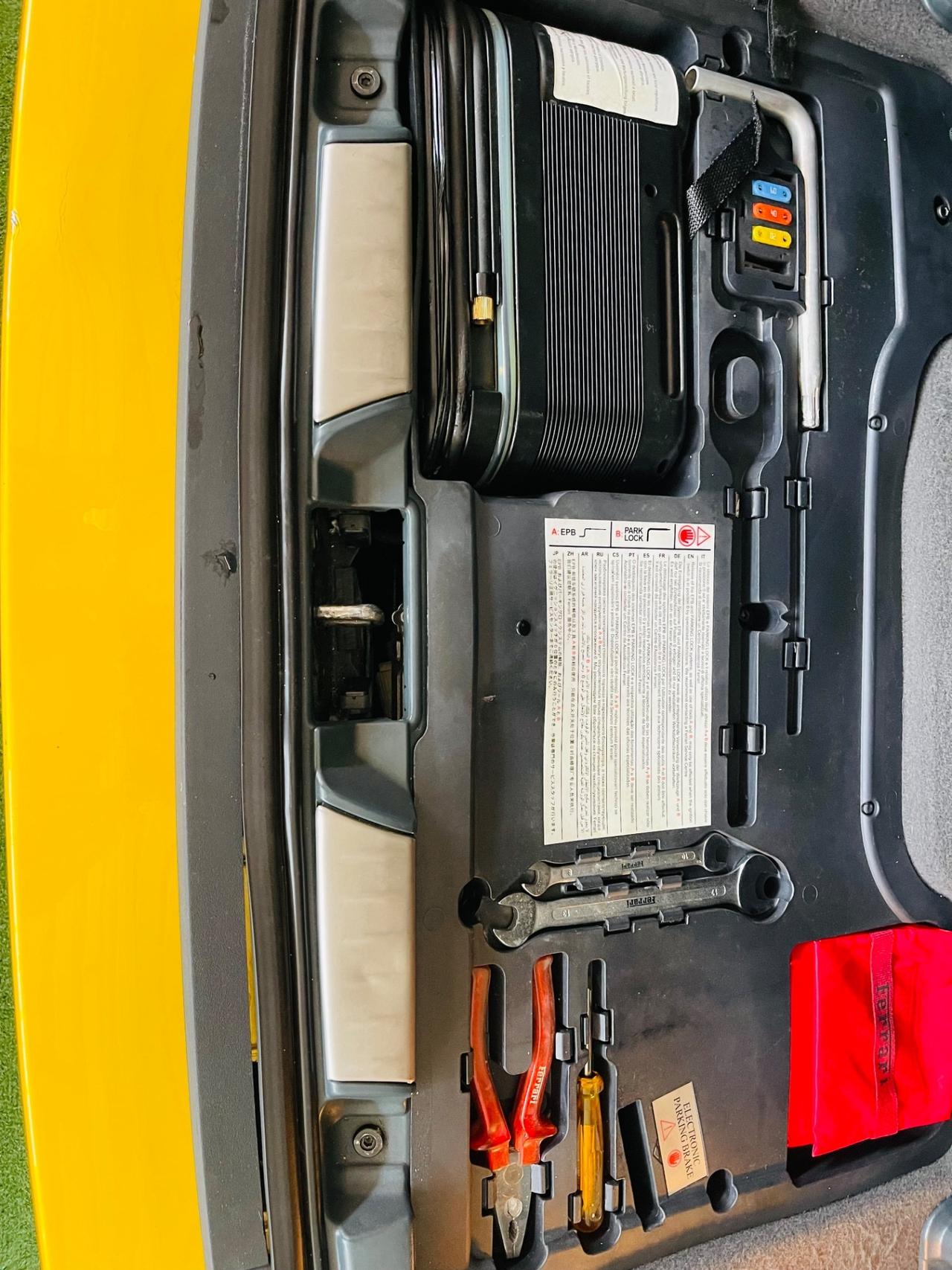 Ferrari California DCT Tailor Made PERMUTE RATE
