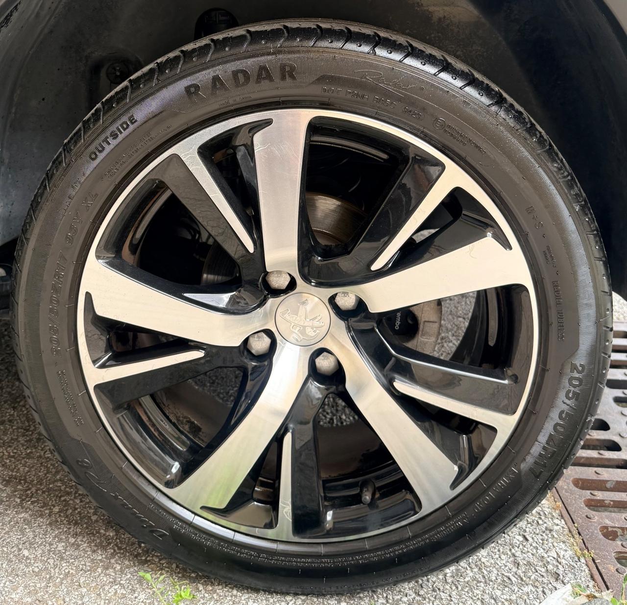 Peugeot 2008 BlueHDi 100 Allure