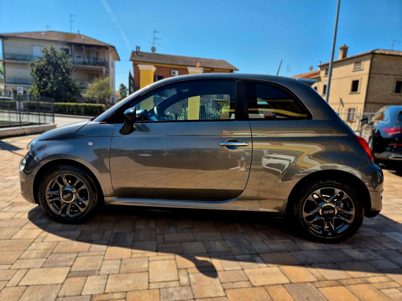 Fiat 500 1.0 Hybrid Connect