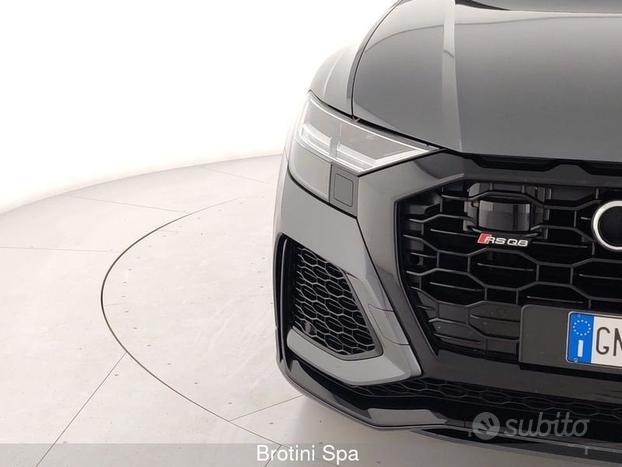 Audi Q8 RS TFSI V8 quattro tiptronic