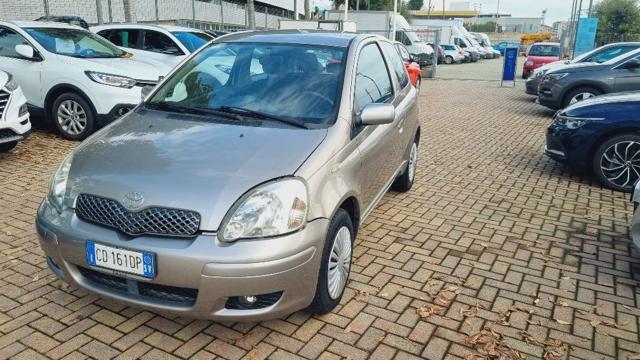 TOYOTA Yaris 1.0i 16V cat 3 porte