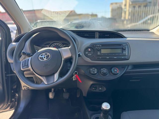 TOYOTA Yaris 1.0 5 porte Cool