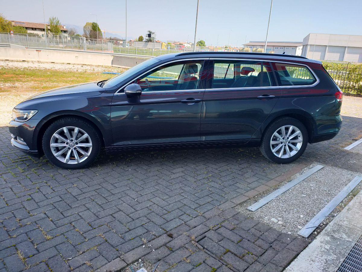 VOLKSWAGEN - Passat Variant - Passat 2.0 TDI Var. Business DPF