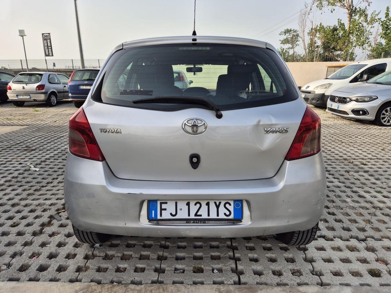 Toyota Yaris 1.3 5 porte