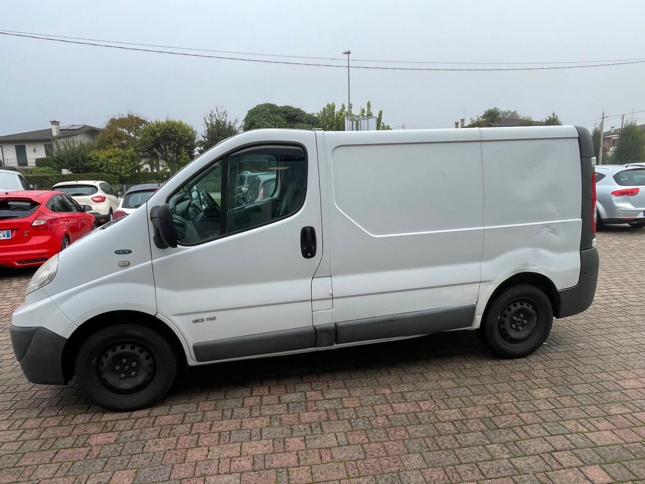 Renault Trafic T27 2.0 dCi/115 PC-TN Furgone