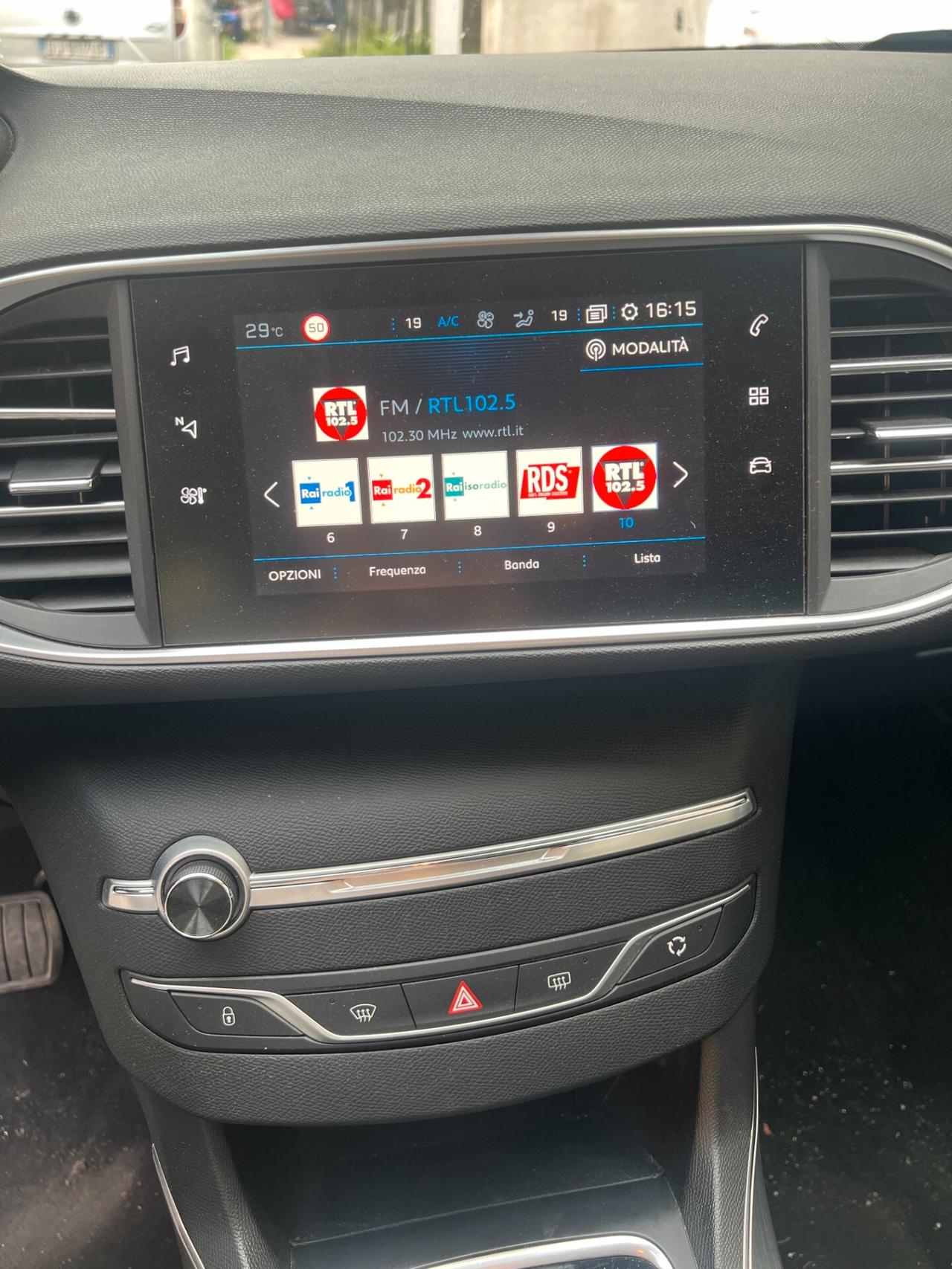 Peugeot 308 BlueHDi 130 S&S EAT8 SW Active