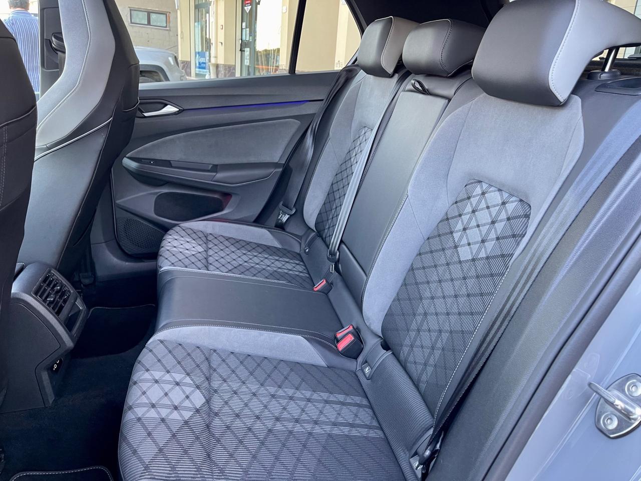 Volkswagen Golf 2.0 TDI 150 CV DSG R-Line TETTO