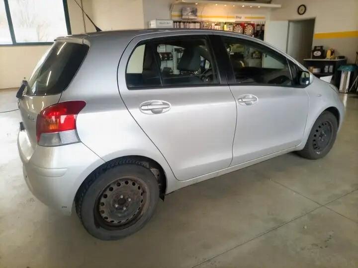 Toyota Yaris 1.3 5 porte Sol