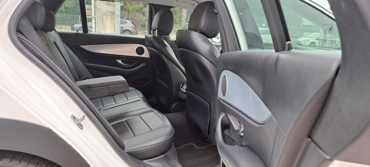 Mercedes-benz E 220 Cdi 4 Matic All-Terrain-Pelle-